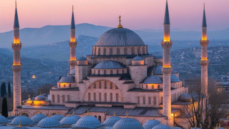 Circuit voyage Turquie : mosquées, baklavas et Cappadoce extra-terrestre